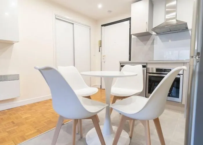 Coeur 16eme, Standing Et Calme * Paris