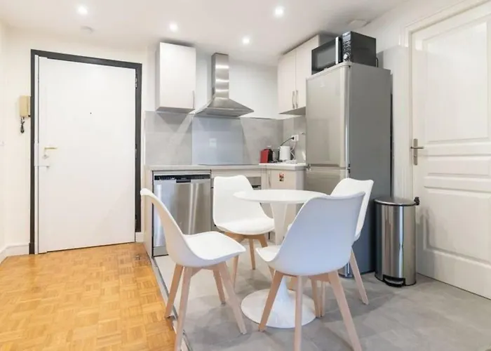 Coeur 16eme, Standing Et Calme Paris